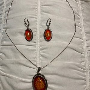 VINTAGE GENUINE BALTIC AMBER STONE PENDANT & EARRINGS Carved in Czechoslovakia!